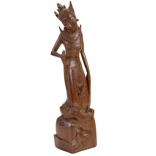 Statue en bois balinaise de la déesse Dewi Sri aux motifs de vêtements fluides