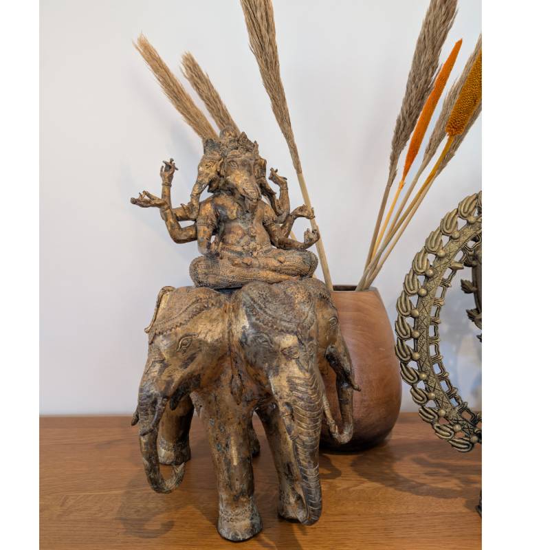 Trimukha Mahārakta Gaṇeśa on Airavata – Ormolu Newar bronze, Nepal – lot 155