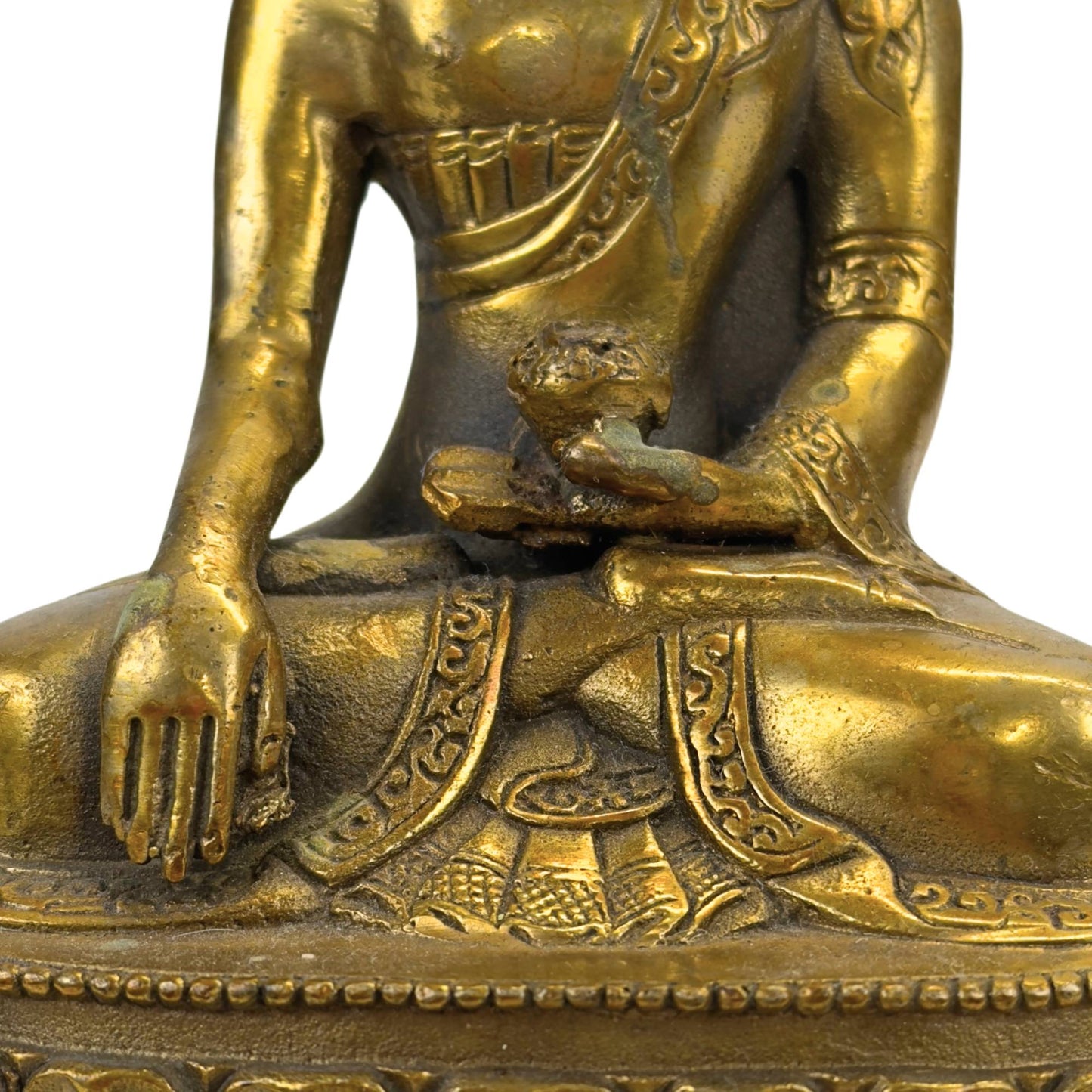 Gilded Bronze Buddha Statue – Bhumisparsha Mudra – Symbol for Grounding, Power and Enlightenment (Copy)