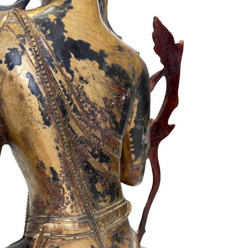 High-quality fire gilding on a solid bronze Buddha statue