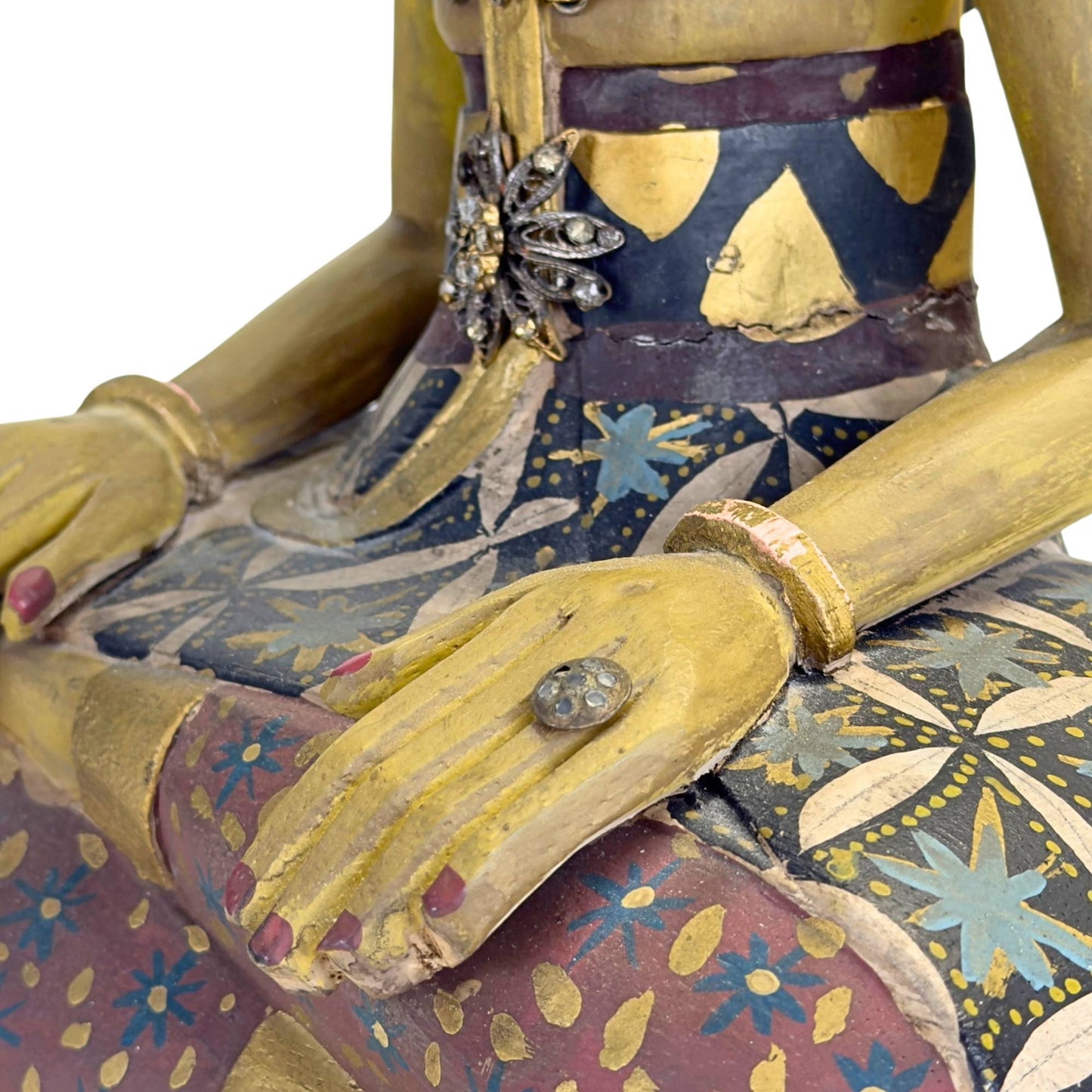 Overview of the Javanese pair showing the height differences (34cm and 26cm).