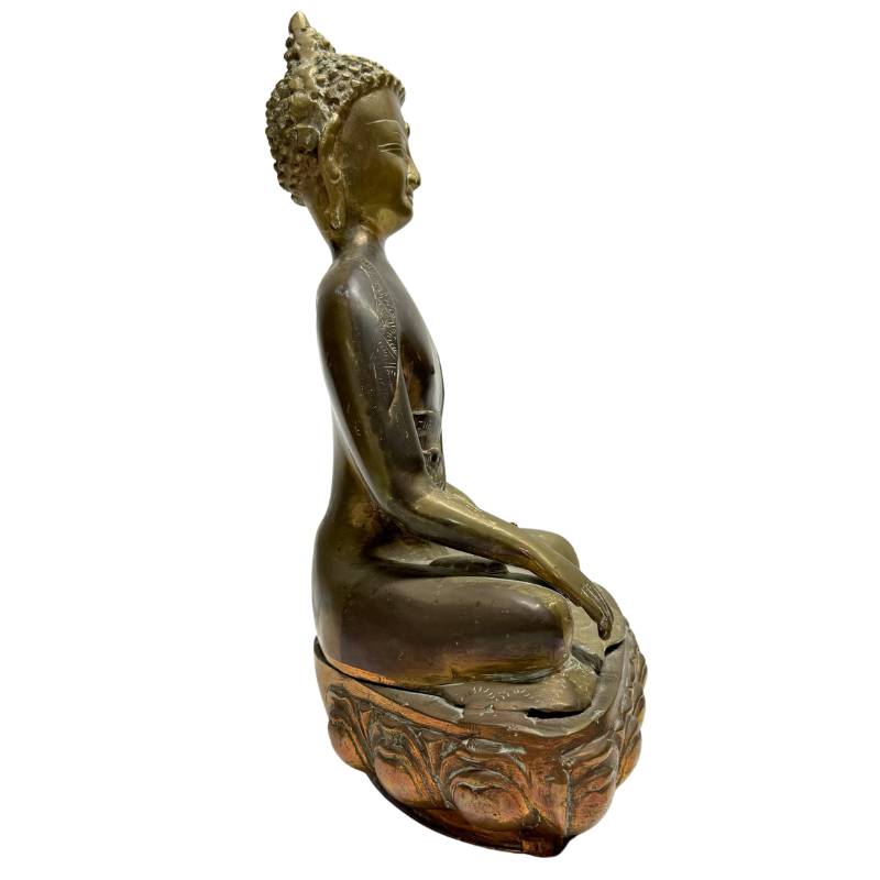 Antique bronze Buddha Sino-Tibetan bhumisparsha mudra with old patina