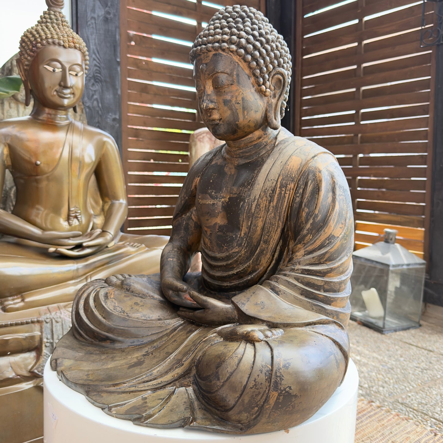 Antieke Japanse Boeddha met natuurlijke patina