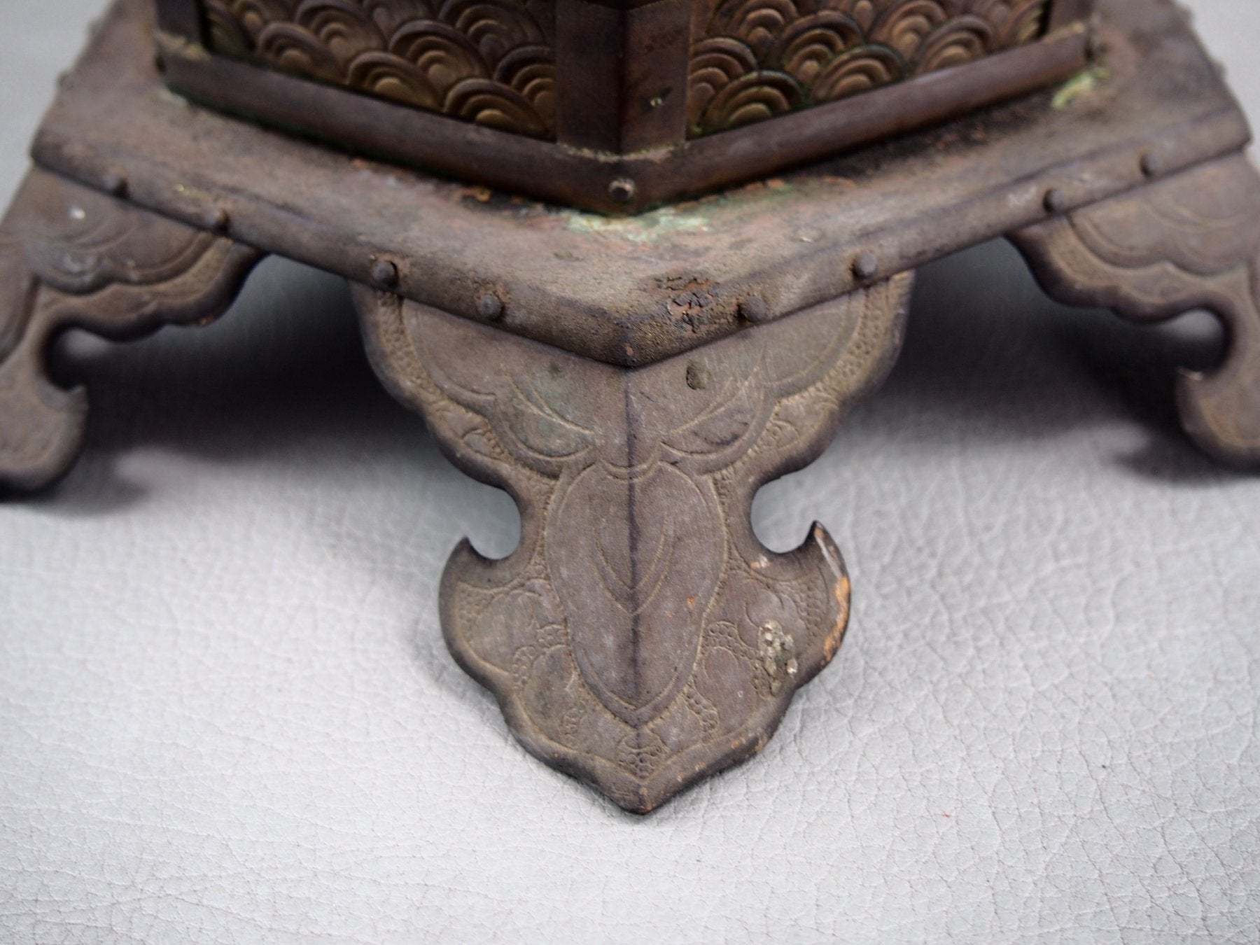 Rare bronze Tsuru-doro temple lantern with lotus flower motifs and engravings