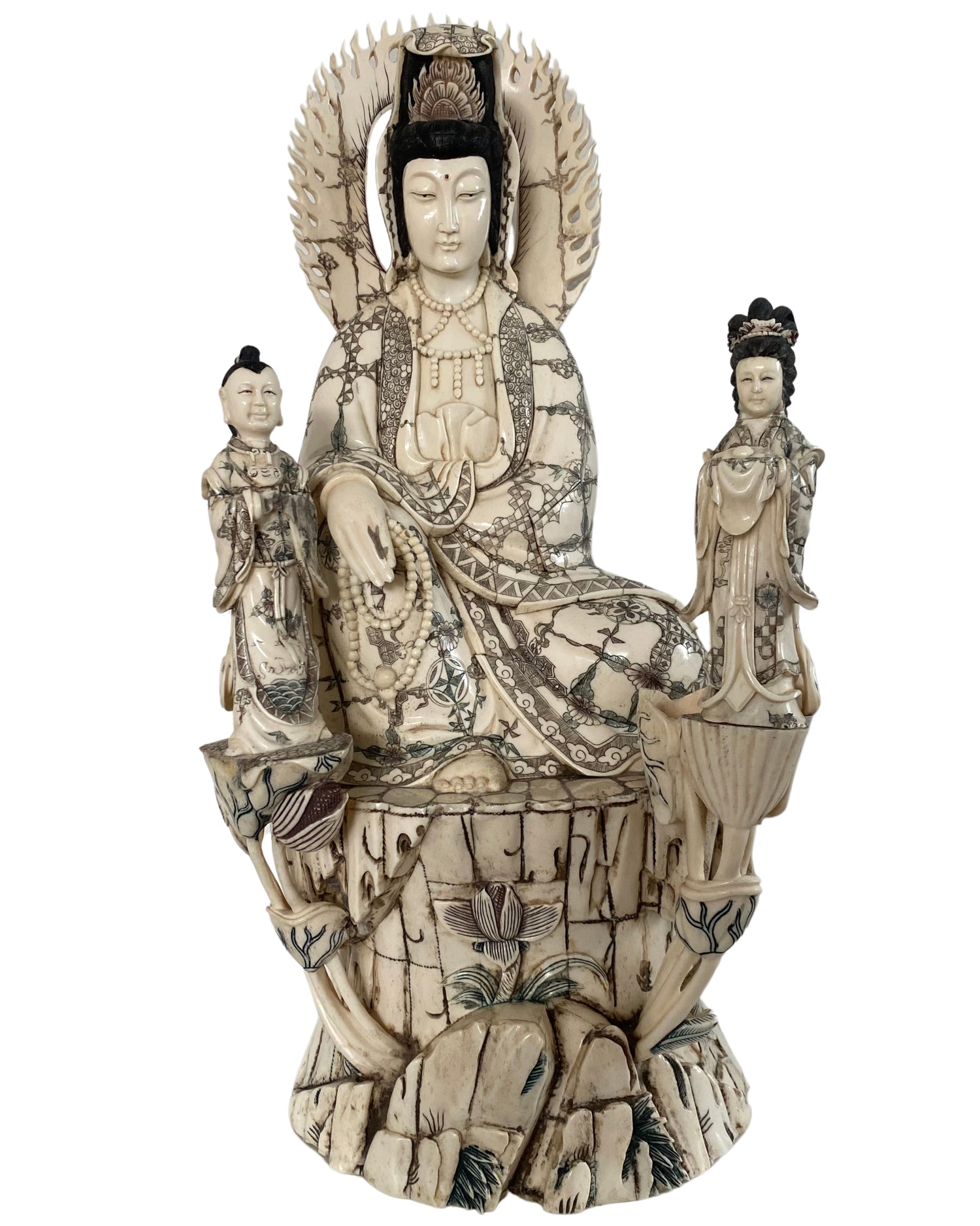Antique Chinese Kwan Yin Guanyin from the late Qing dynasty