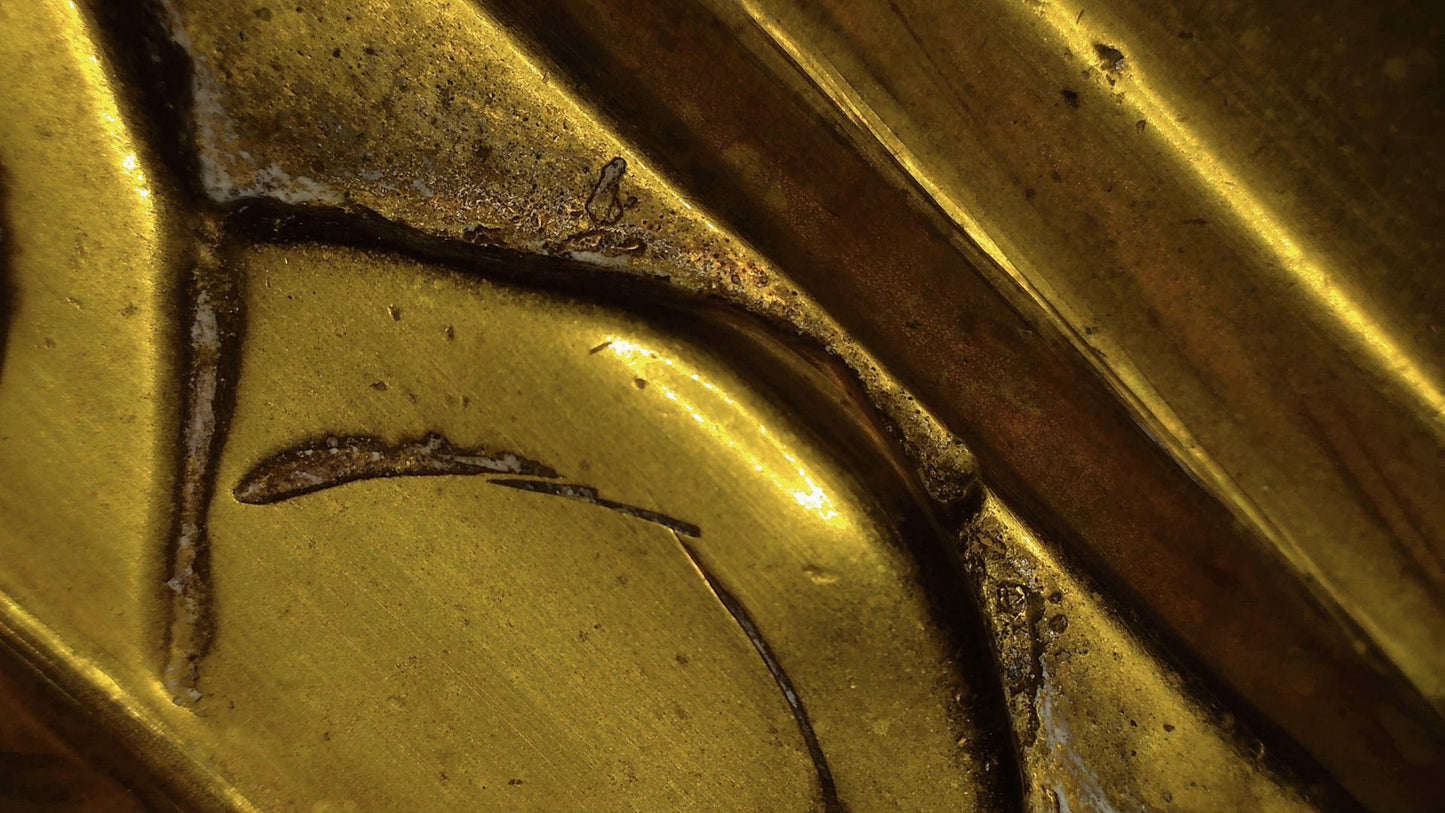 Microscopische opname van gietrand, afzettingen en historische oppervlaktesporen