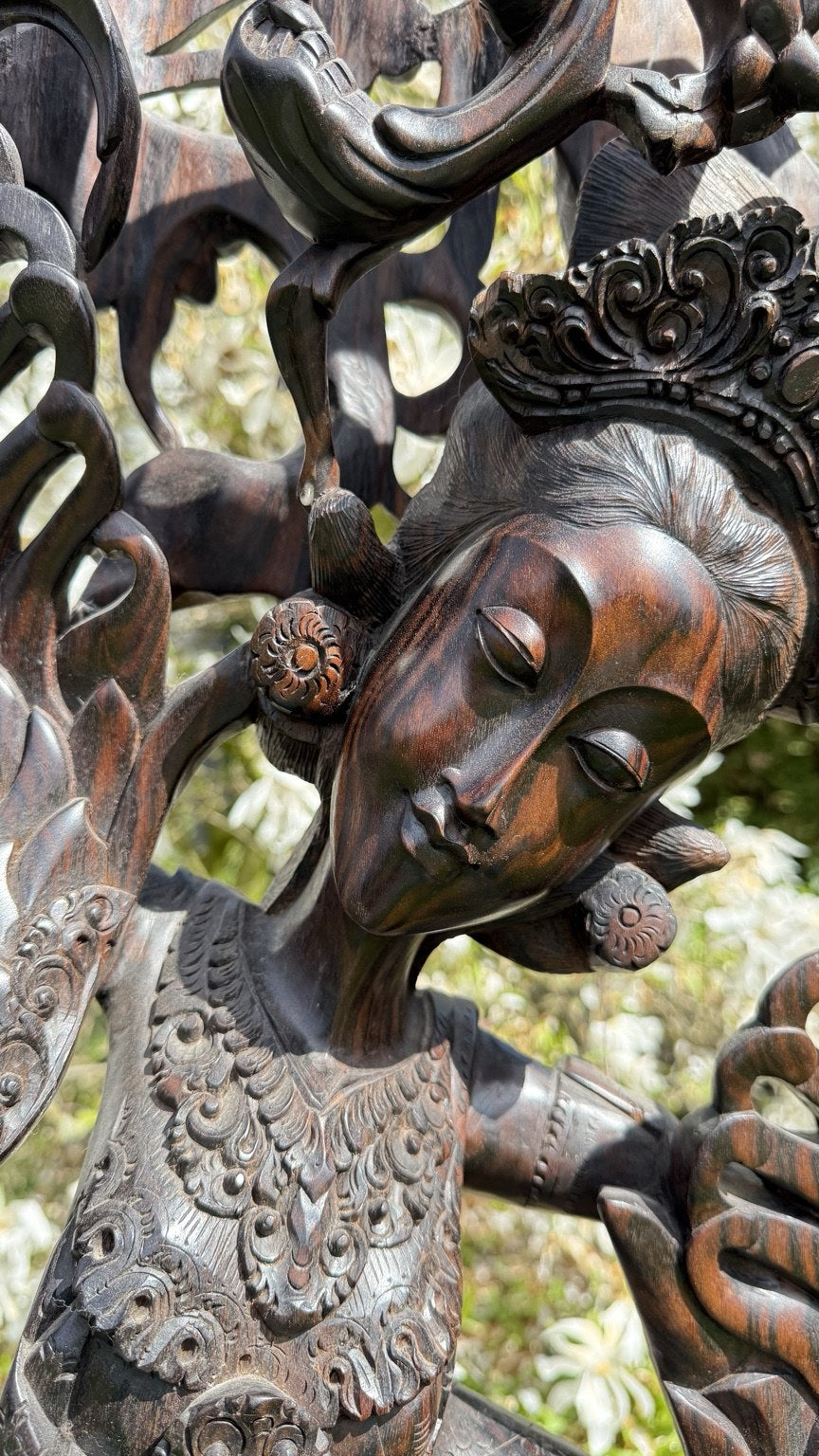 Monumental Balinese Coromandel Statue – 137 cm – Pita Maha Style