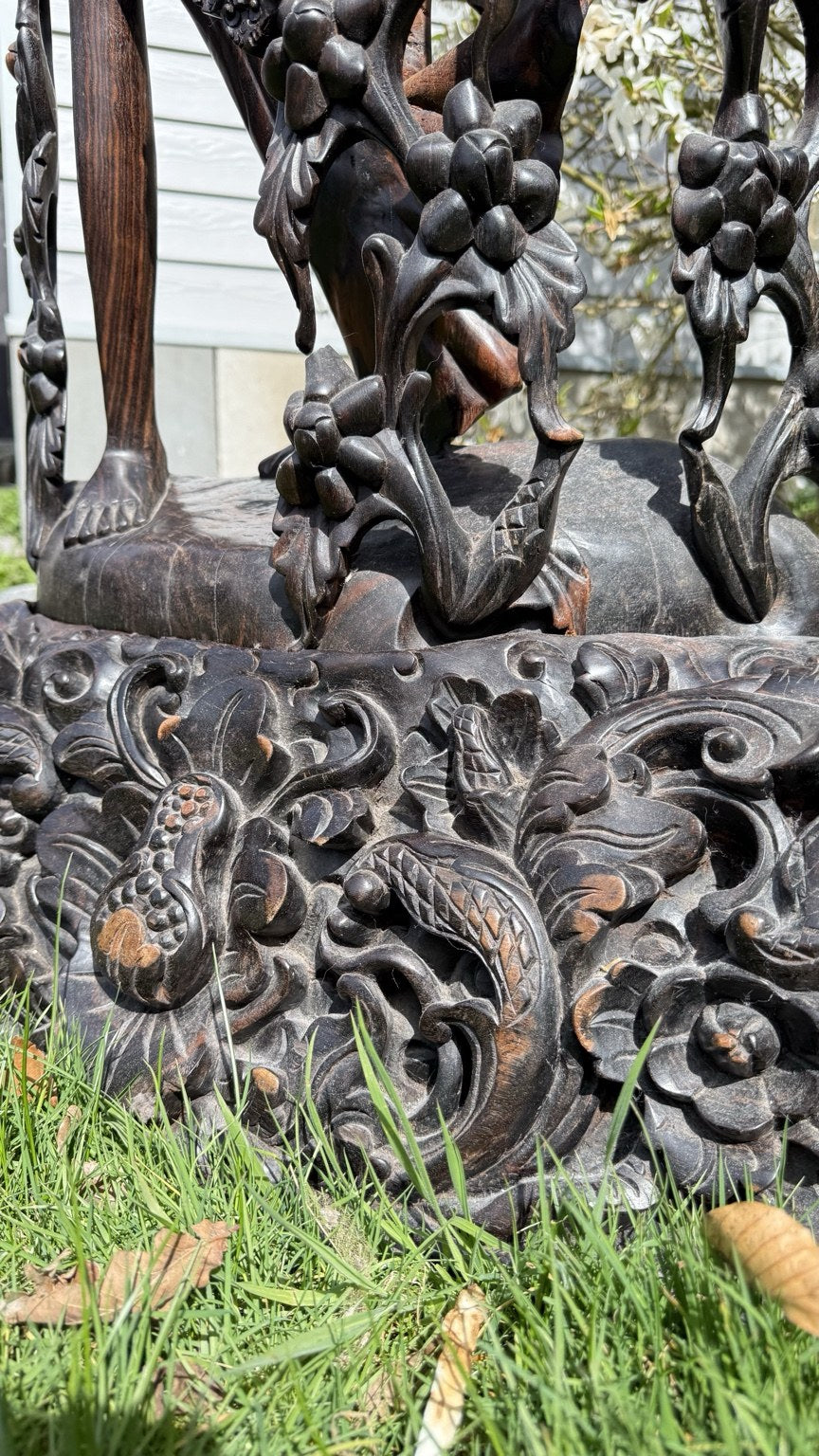 Monumental Balinese Coromandel Statue – 137 cm – Pita Maha Style