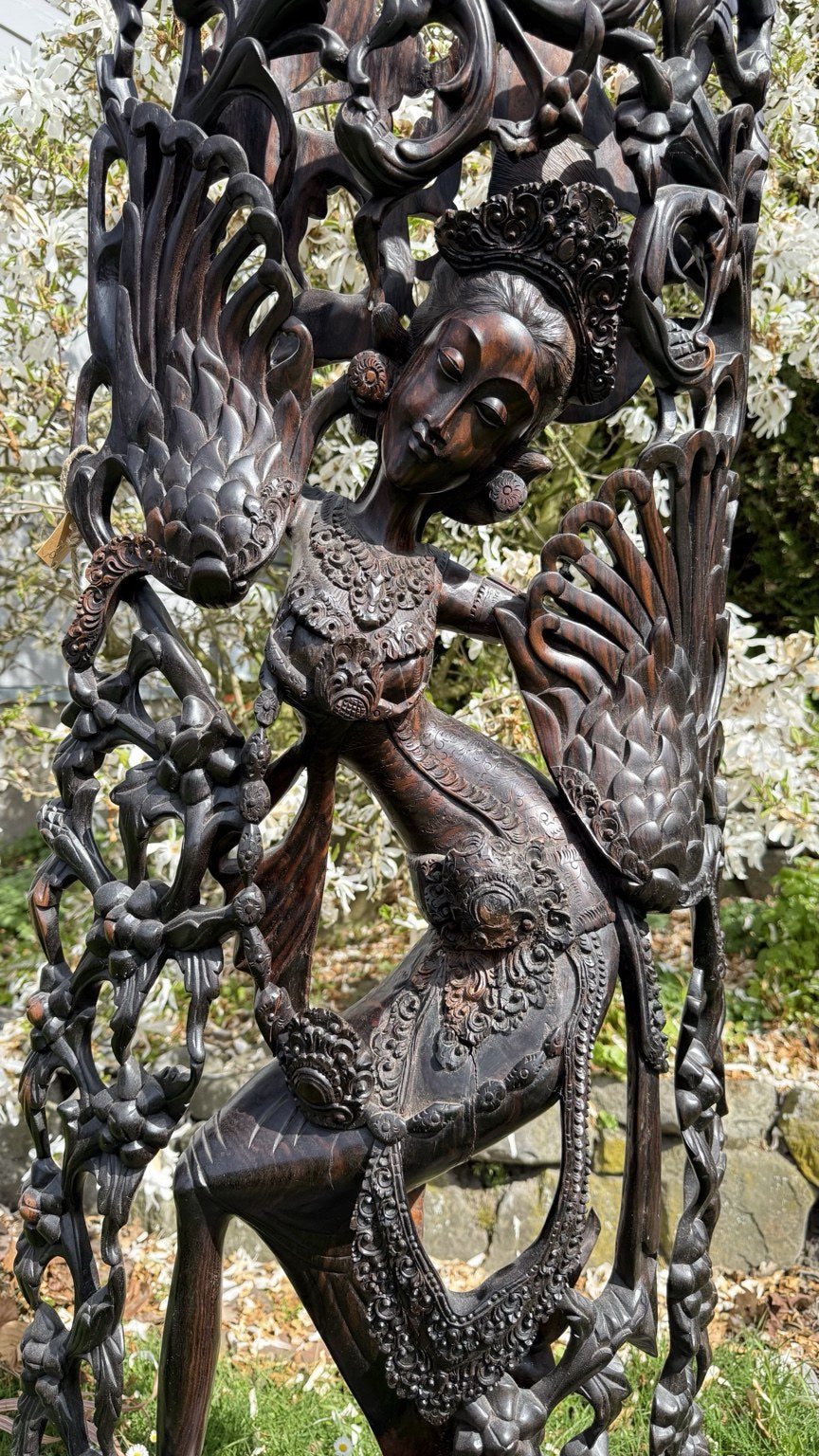 Monumental Balinese Coromandel Statue – 137 cm – Pita Maha Style