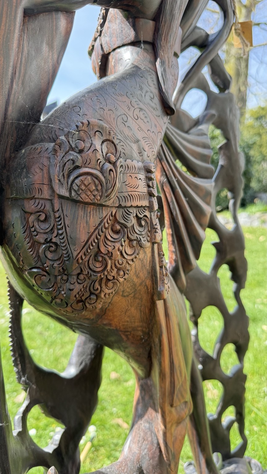 Monumental Balinese Coromandel Statue – 137 cm – Pita Maha Style
