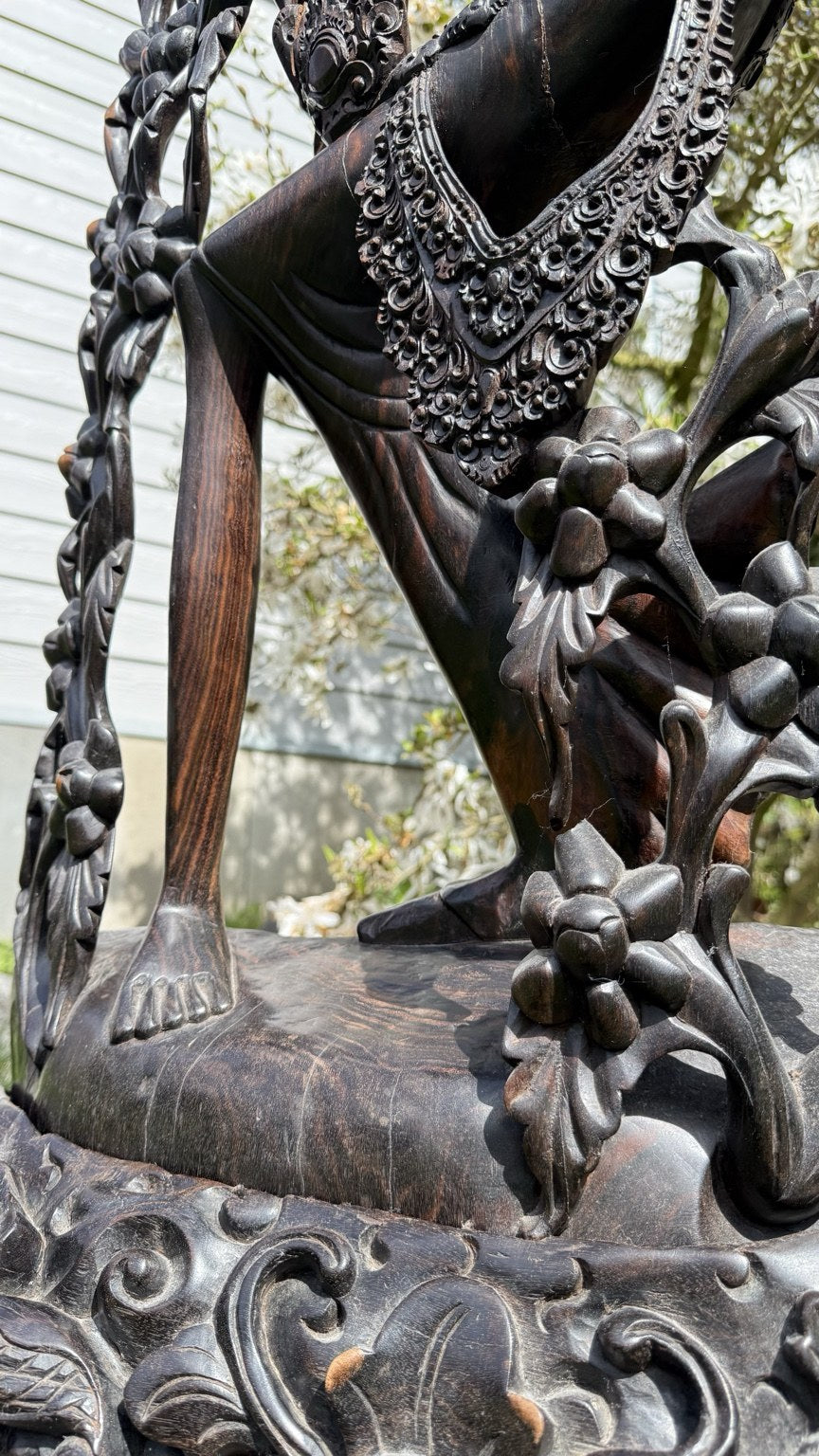 Monumental Balinese Coromandel Statue – 137 cm – Pita Maha Style
