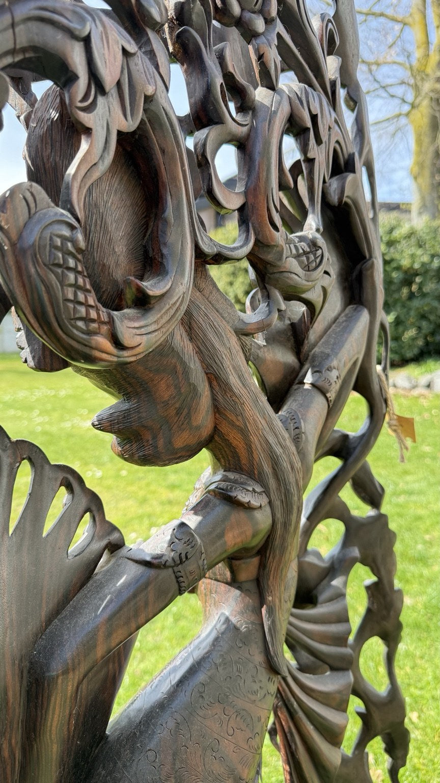 Monumental Balinese Coromandel Statue – 137 cm – Pita Maha Style