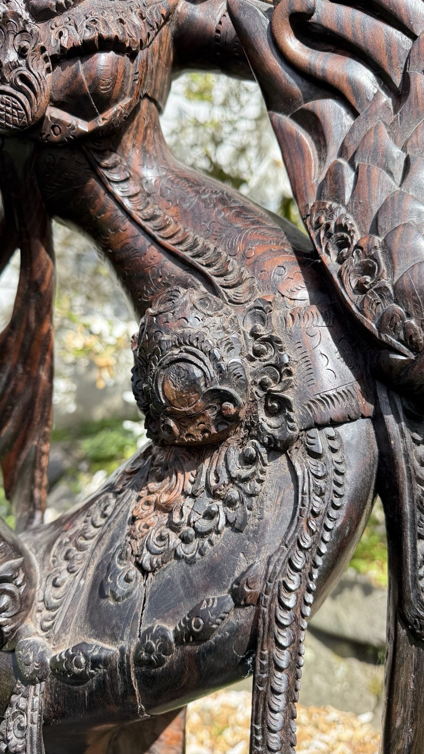 Monumental Balinese Coromandel Statue – 137 cm – Pita Maha Style