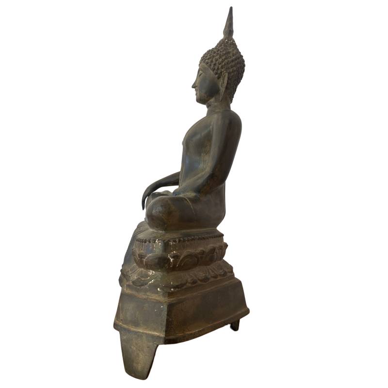 Ancient Thai Buddha statue in heavy cast bronze