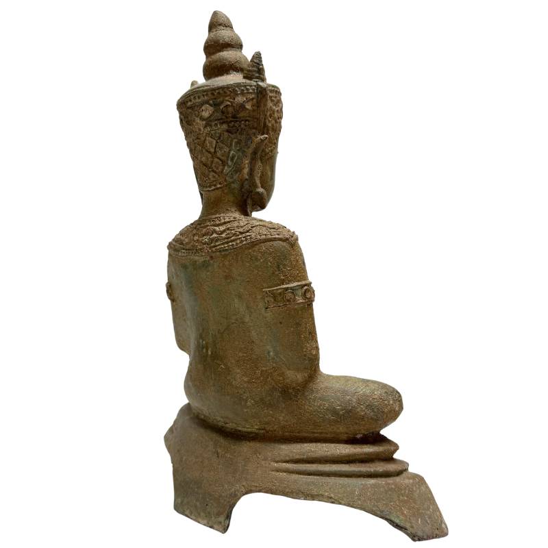 Bronze Buddha statue, calm appearance, classic form, meditation