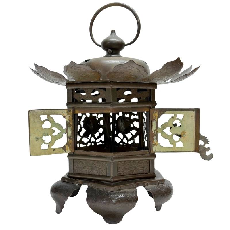 Bronze hanging lantern with lotus leaves, openwork decoration and refined engraved cloud motifs