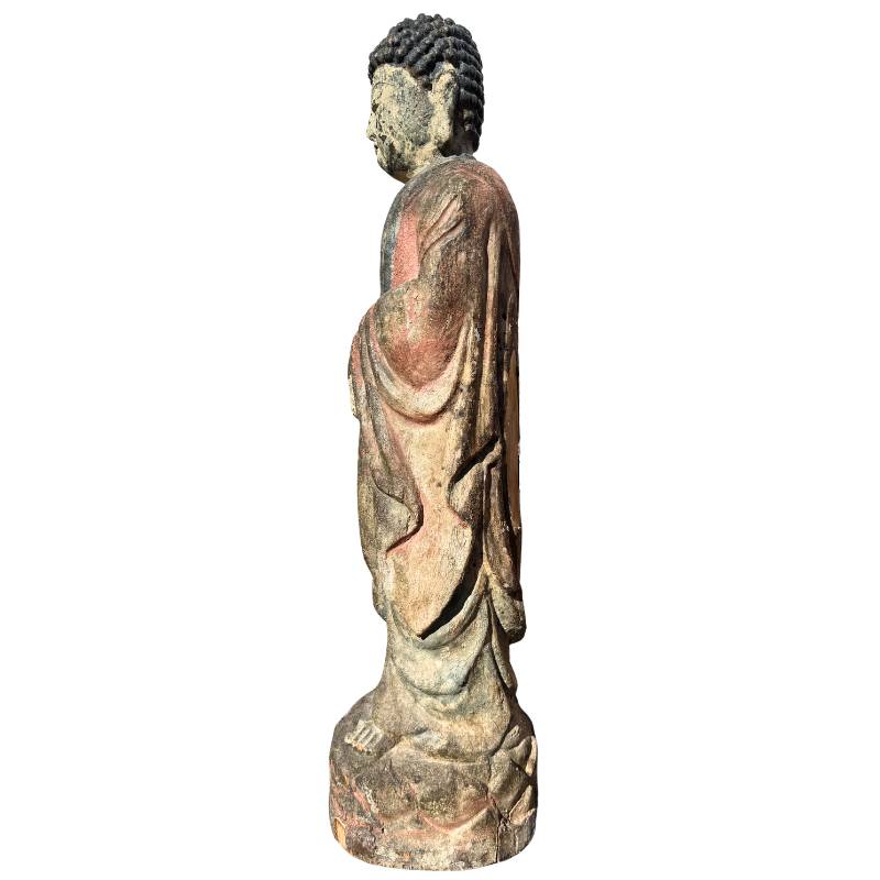 Chinese Kwan Yin sculpture made of wood
