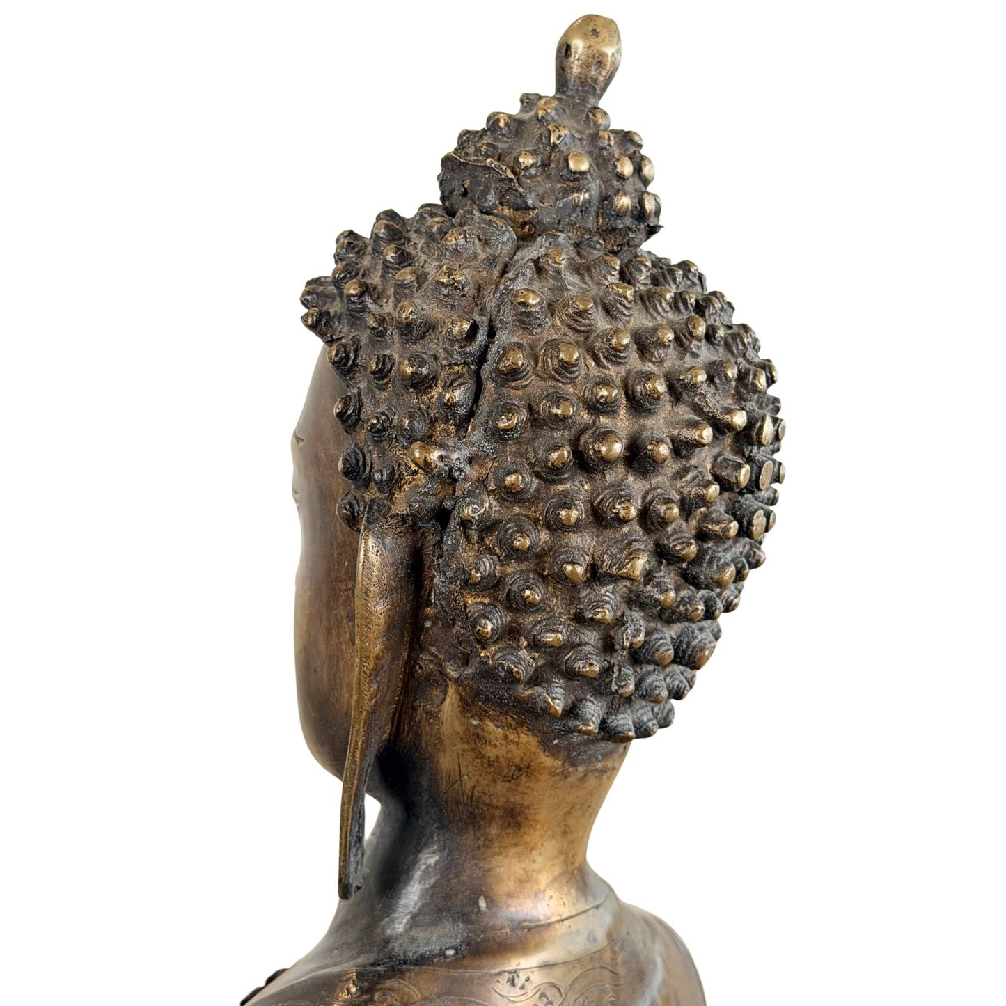 casting seams of the head of the Buddha statue
