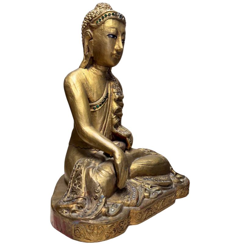 Detail of stratigraphy, lacquer, and gilding on a Burmese wooden statue