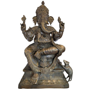 Ganesha en Lalitasana – statue de temple en bronze doré au feu (Népal/Inde, travail traditionnel)