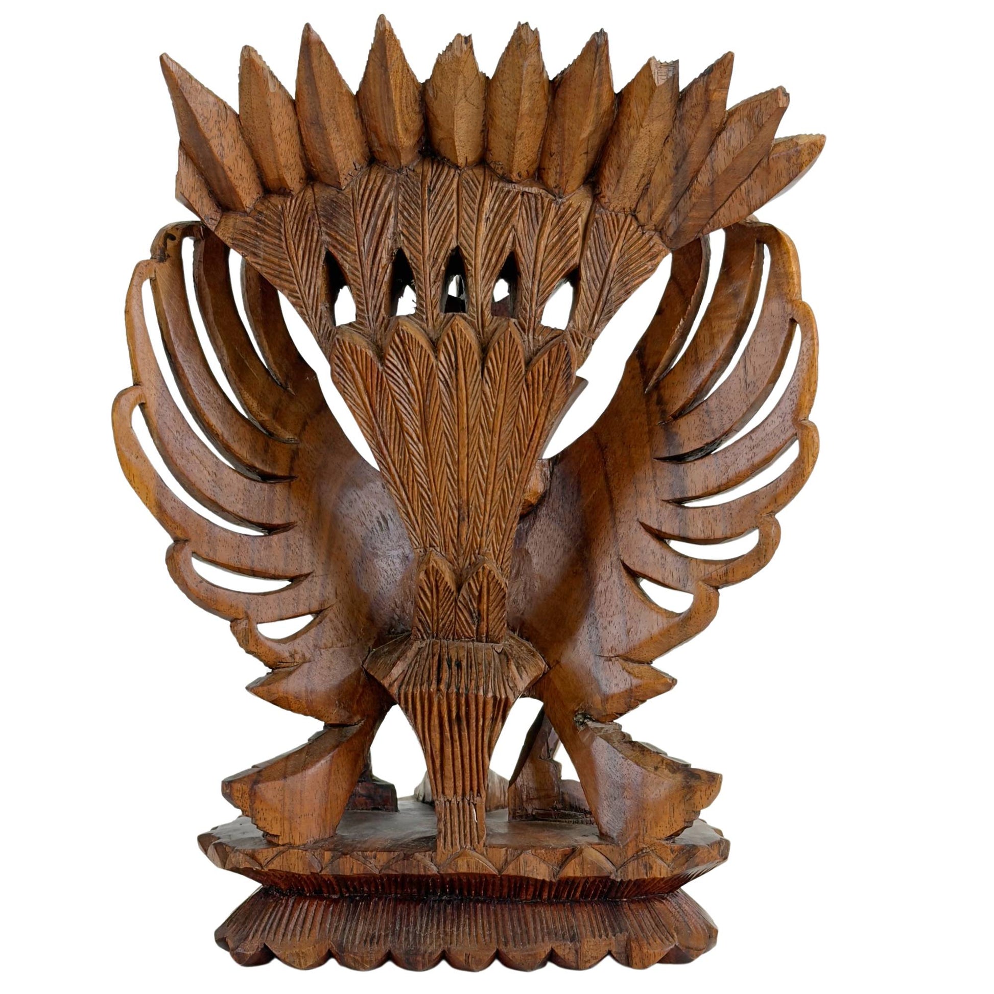 Garuda met Vishnu in traditioneel Balinees houtsnijwerk