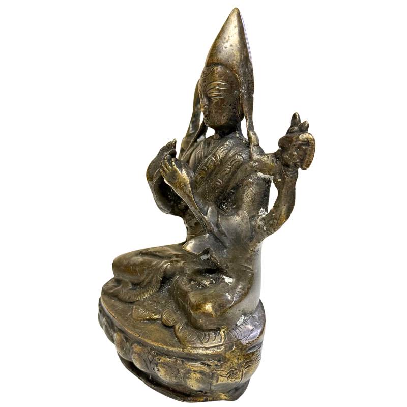 Seated Learned Lama in meditative posture, Gelugpa tradition, 18th century, bronze