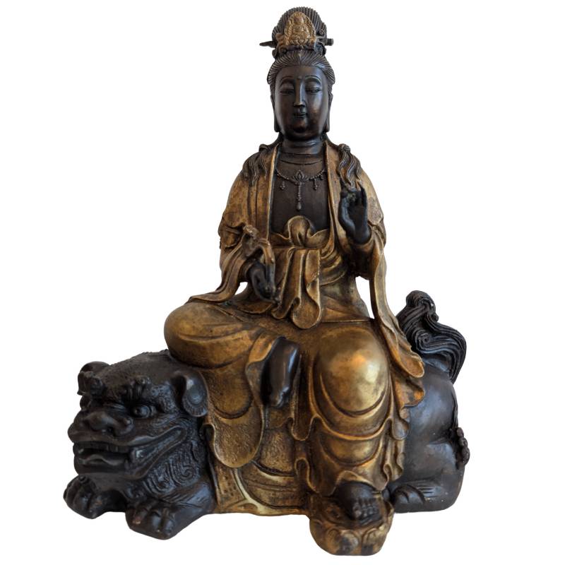Guanyin sur un lion – Sculpture chinoise en bronze, XXe siècle – lot 153
