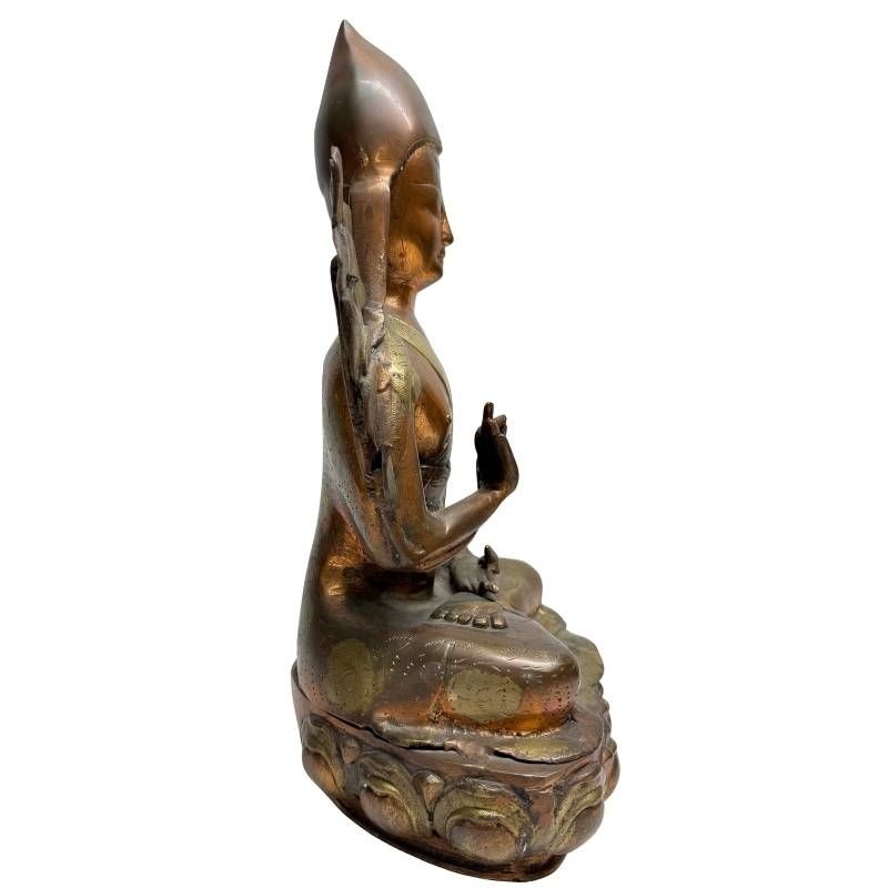Antique Tsongkhapa Lama from the Himalayan tradition made of bronze