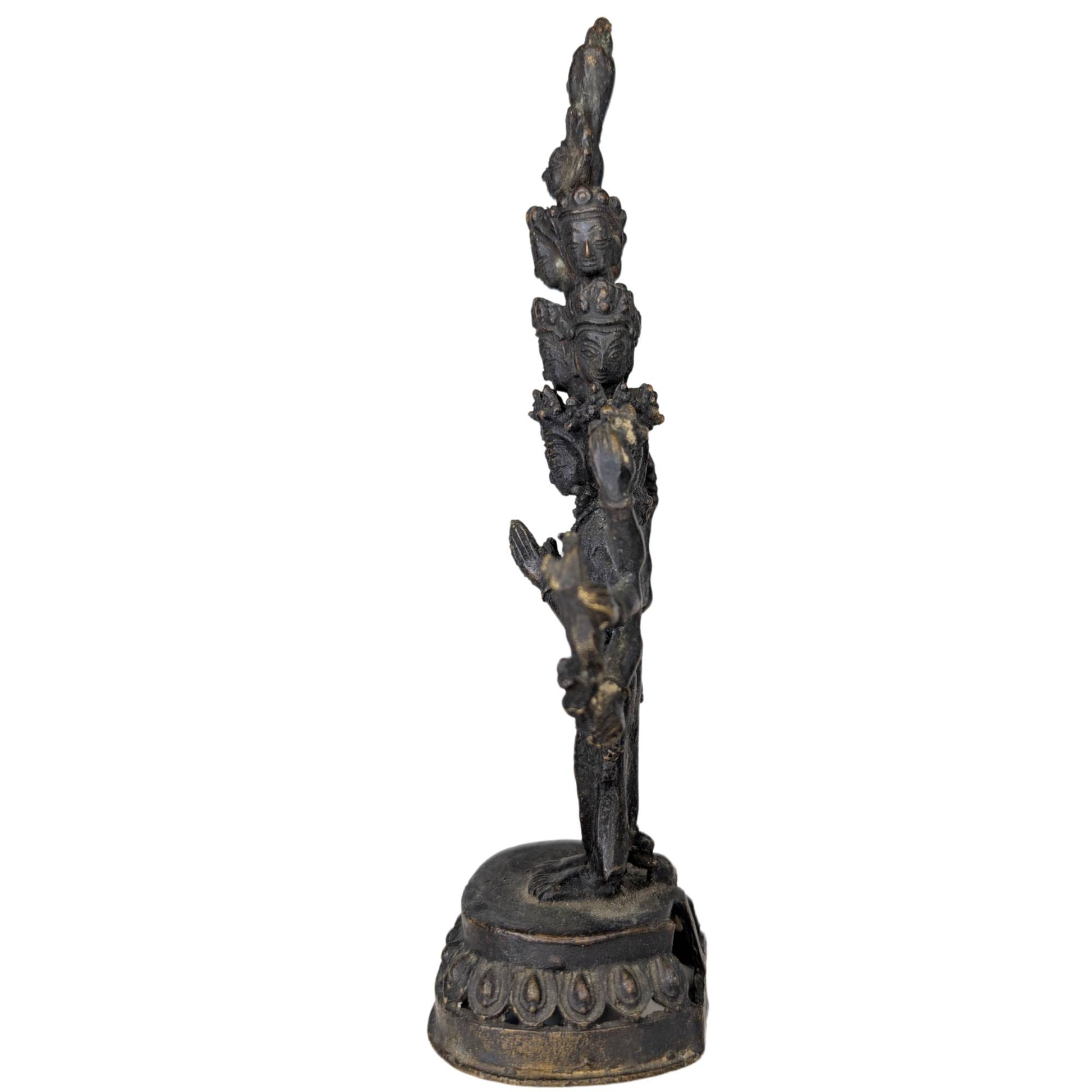 A rare, complete pair of museum-quality Himalayan bronze statues for collectors.