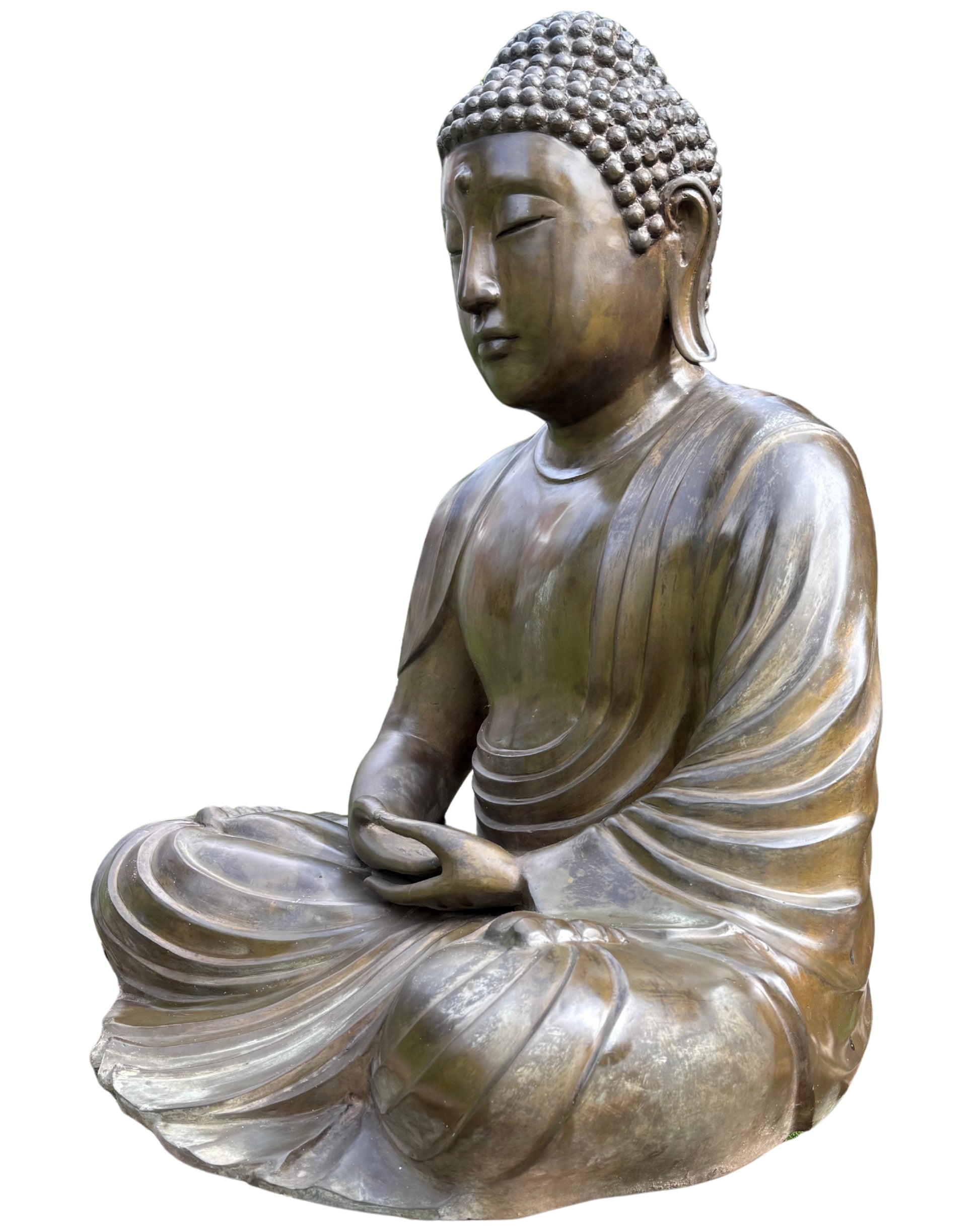 Groot bronzen Boeddhabeeld uit de Japanse school met krachtige zittende houding