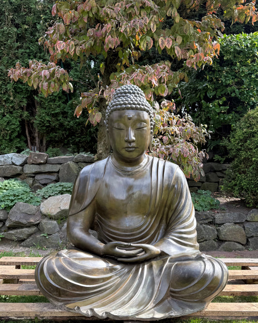 Grote zittende Japanse Amida Boeddha van brons in Kamakura-stijl
