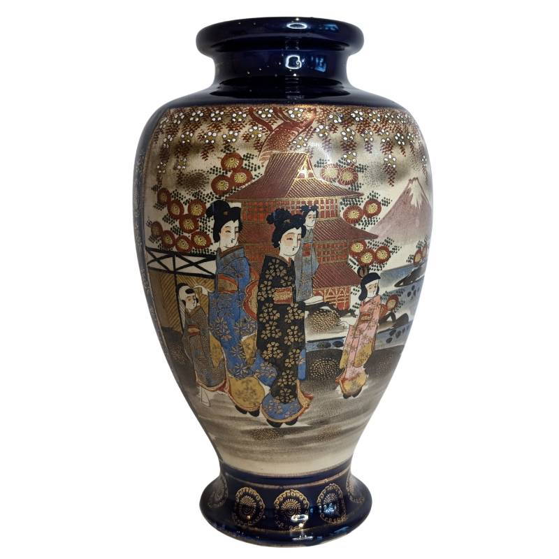 Japanese Satsuma vase set with geisha decoration, Meiji style