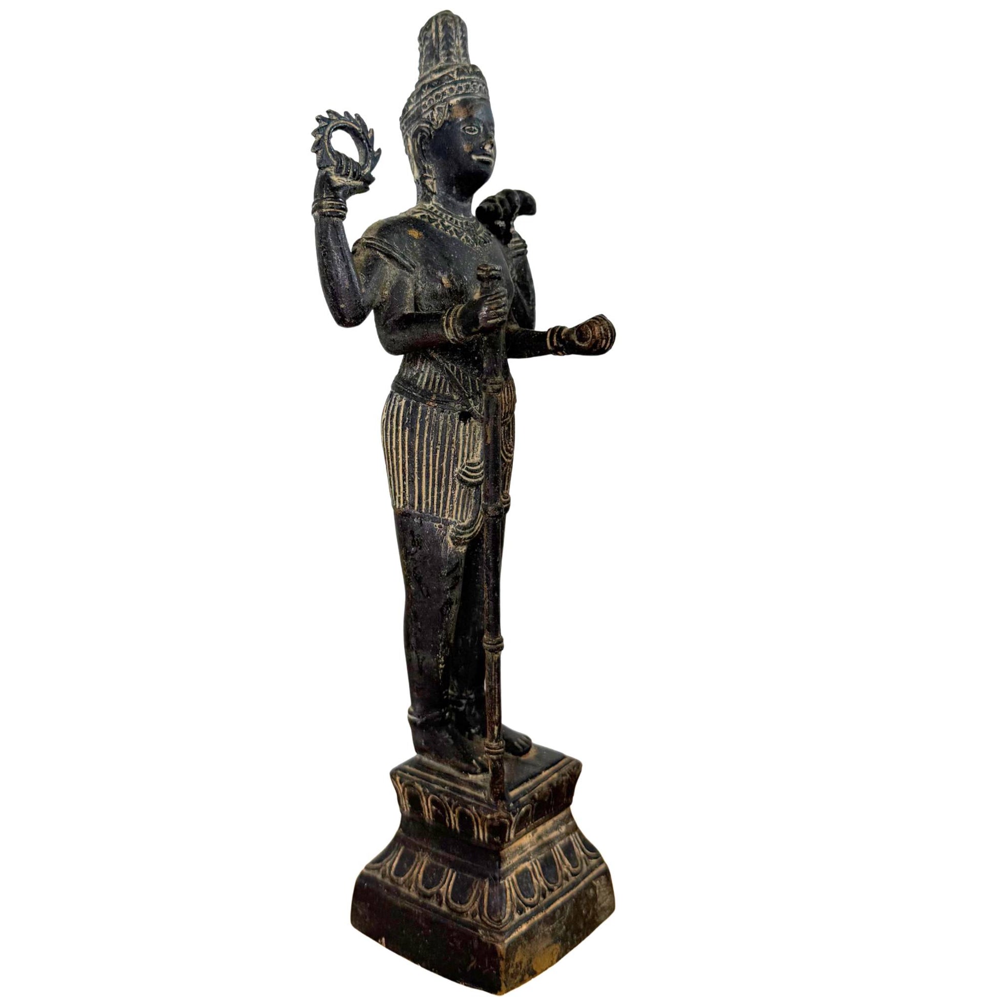Three-quarter view of the four-armed Vishnu with Chakra and Shanka attributes.