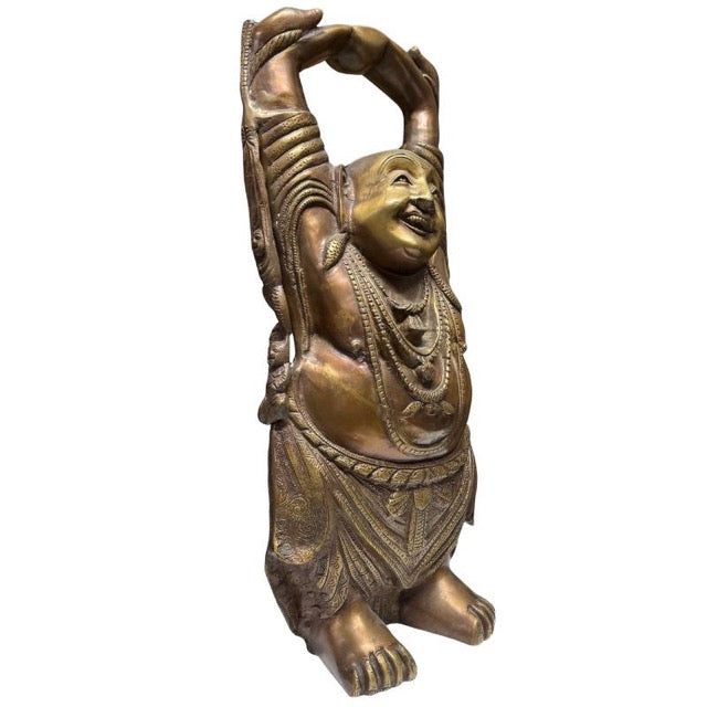 Heavy bronze Laughing Buddha of 8.8 kg for luck and prosperity.