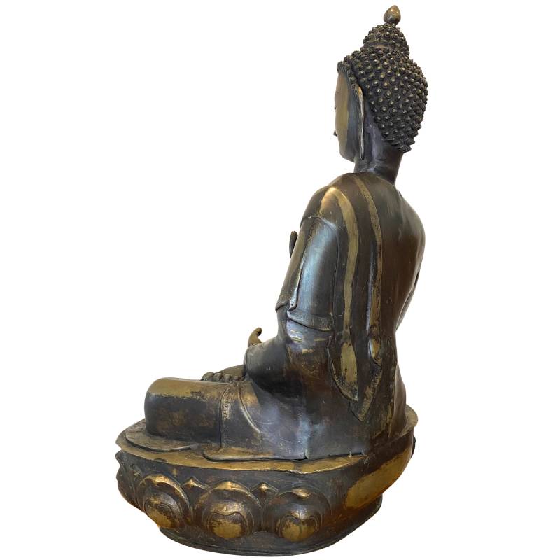 Ladakh Buddha in bronze from the 18th century in a seated position on a lotus