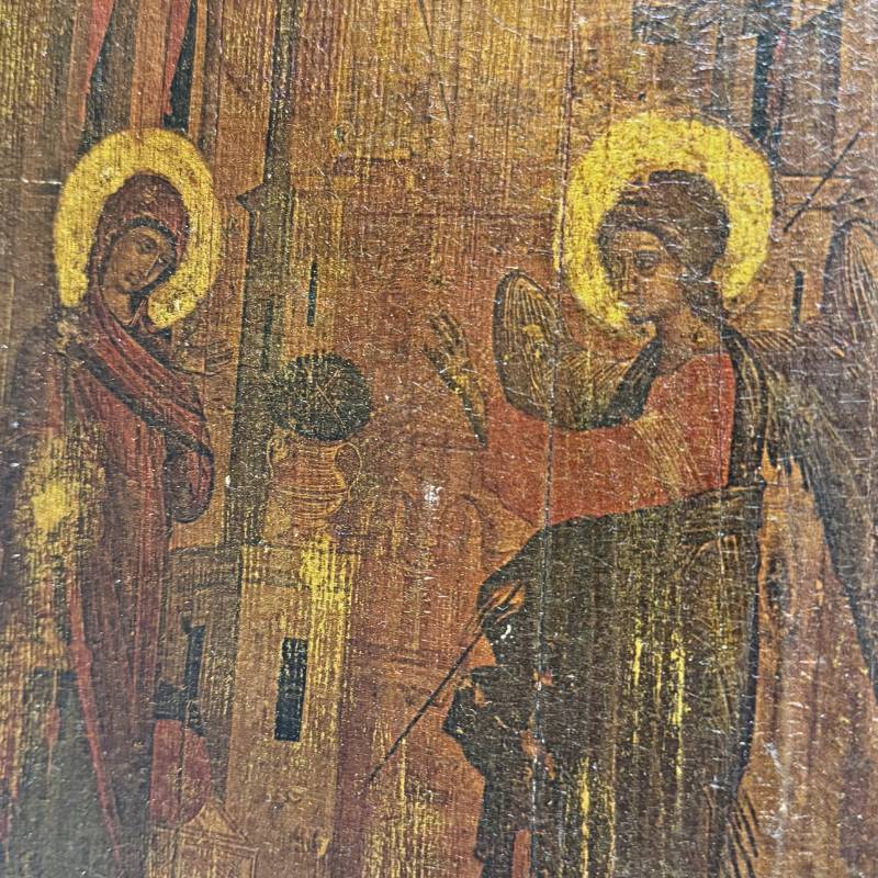 Macro image of gold leaf and craquelé on an antique Orthodox icon, made visible with Dino-Lite microscopy.