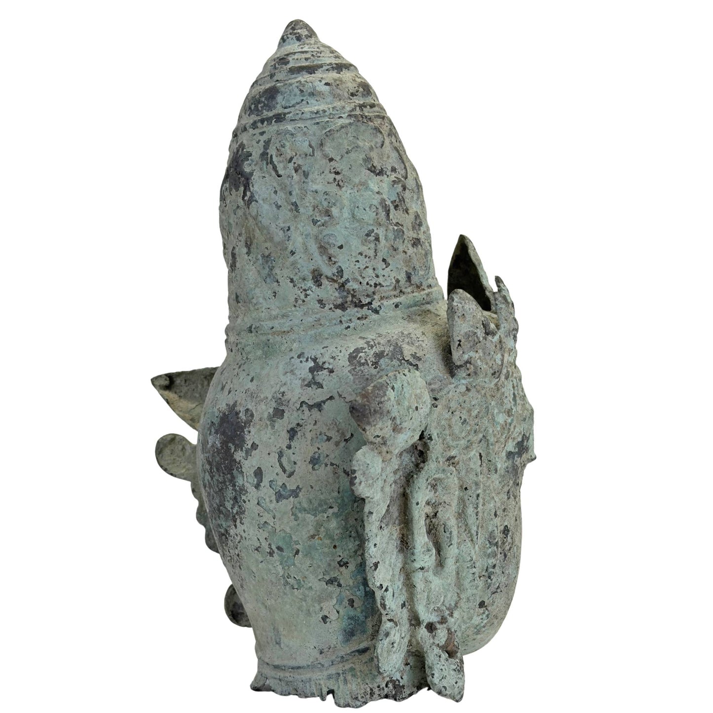 Detail of the crown on a bronze Vishnu head in Majapahit tradition