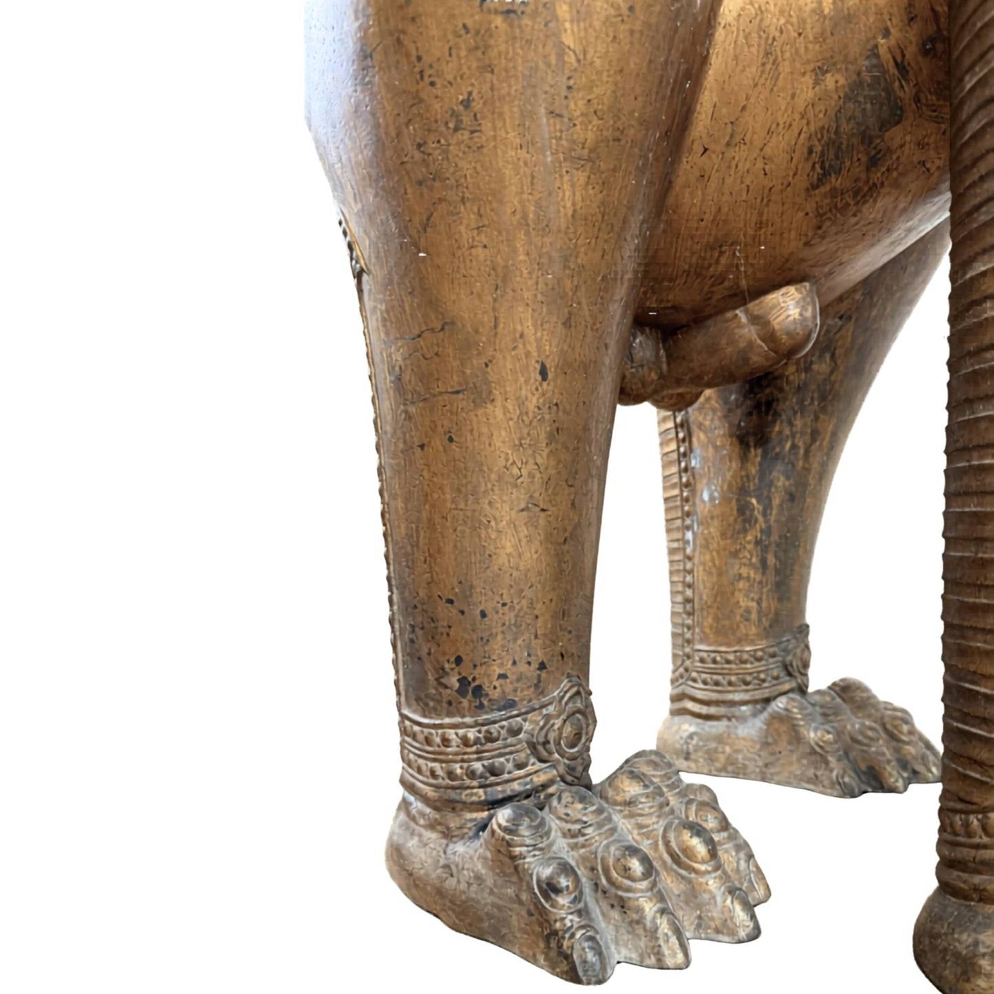 Monumental Thai temple guardian in gilded bronze, antique Singha lion from Buddhist temple art