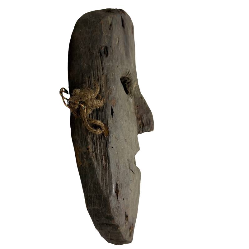 Nepalese Holzmaske mit geschnitzter Zahnreihe aus Holz