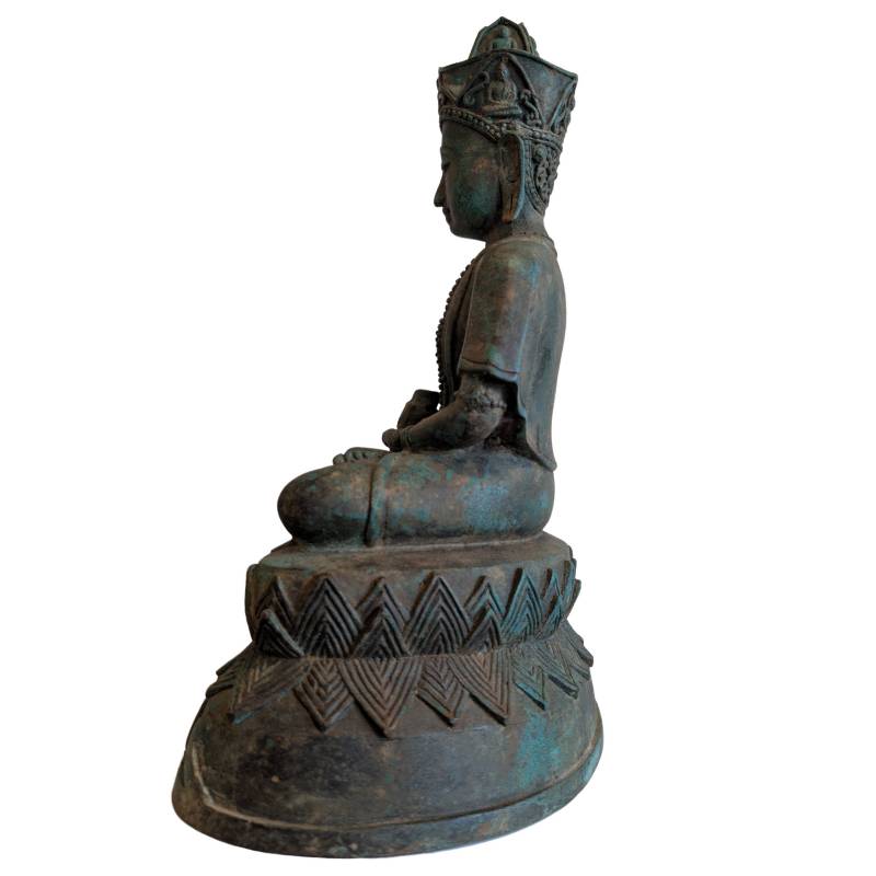 Ancient bronze Avalokiteshvara statue with Khmer influence