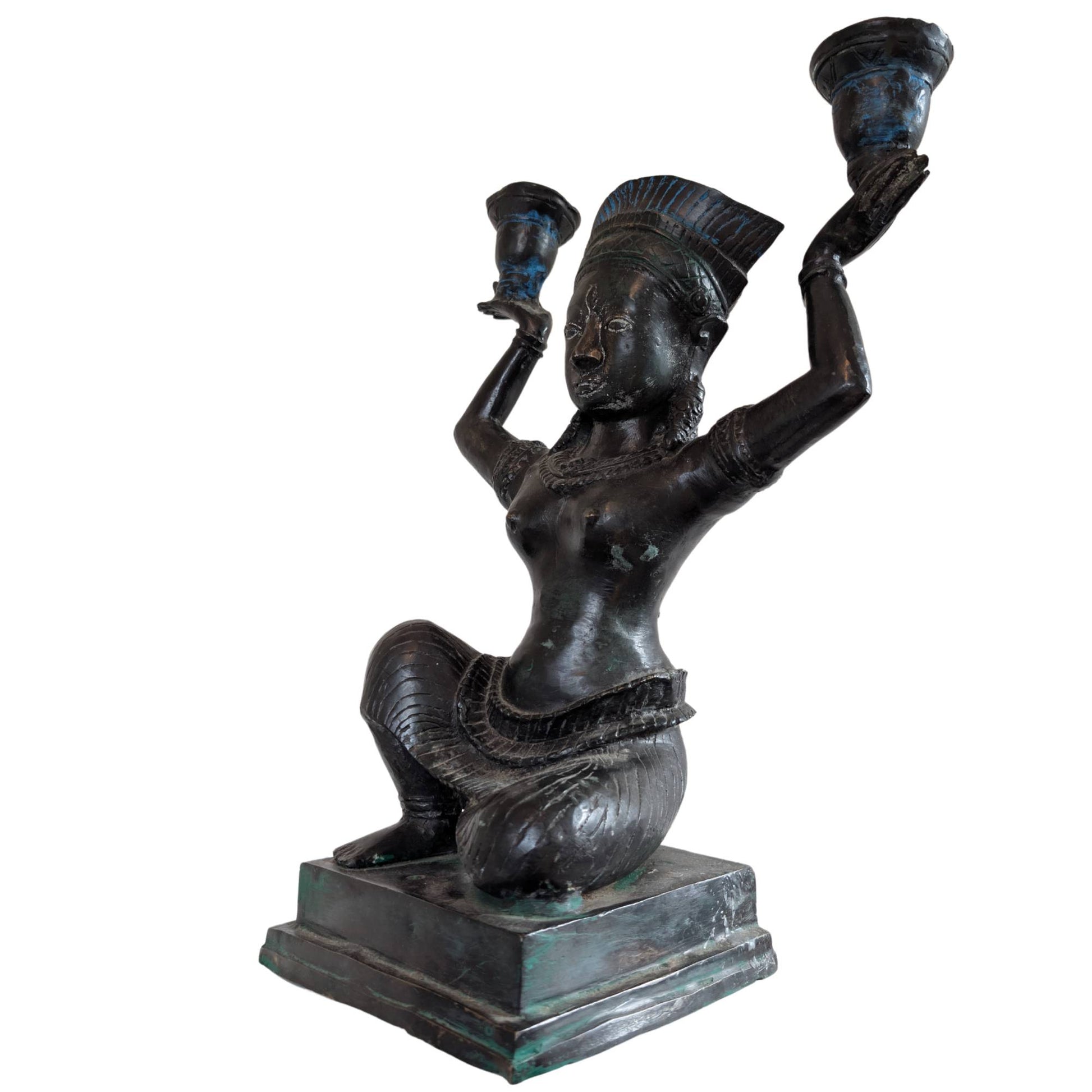 Perspective on a large bronze statue weight 5 kg