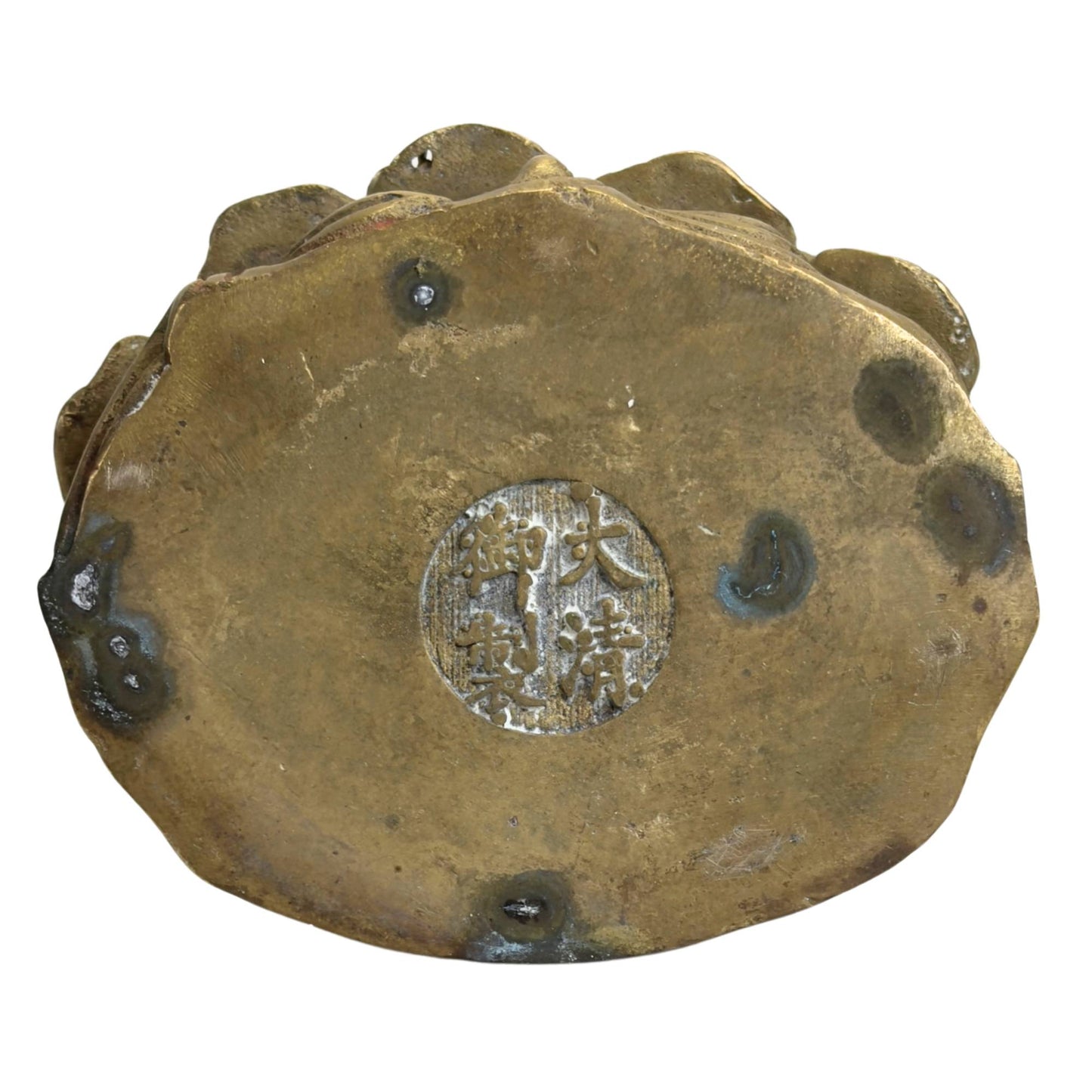 Bottom of bronze Buddha statue with four-character Qing mark Da Qing Yu Zhi
