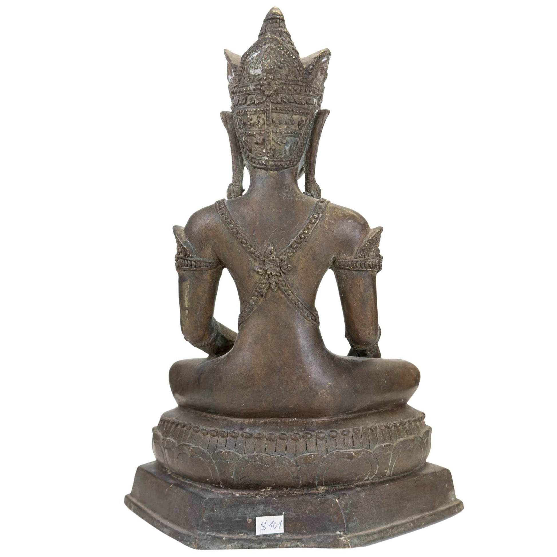 Antique crowned Buddha in Rattanakosin style with refined details