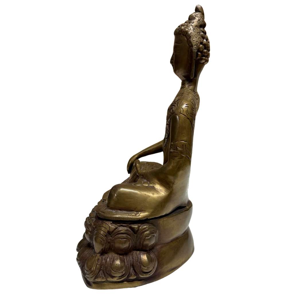 Bronze sculpture of a Sino-Tibetan Buddha with natural patina
