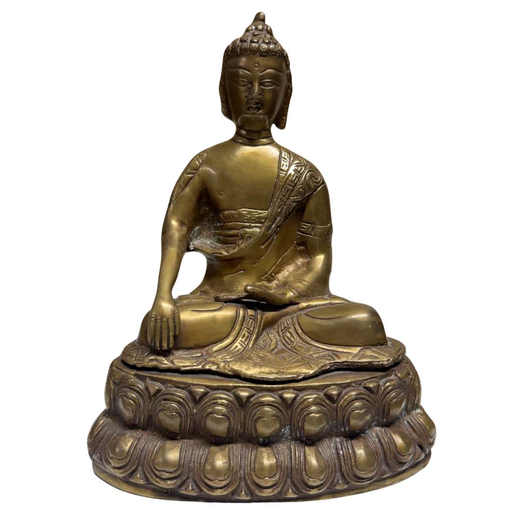 Sino-Tibetan bronze Buddha from China with Tibetan influences, seated in bhumisparsha mudra, 18th–19th century