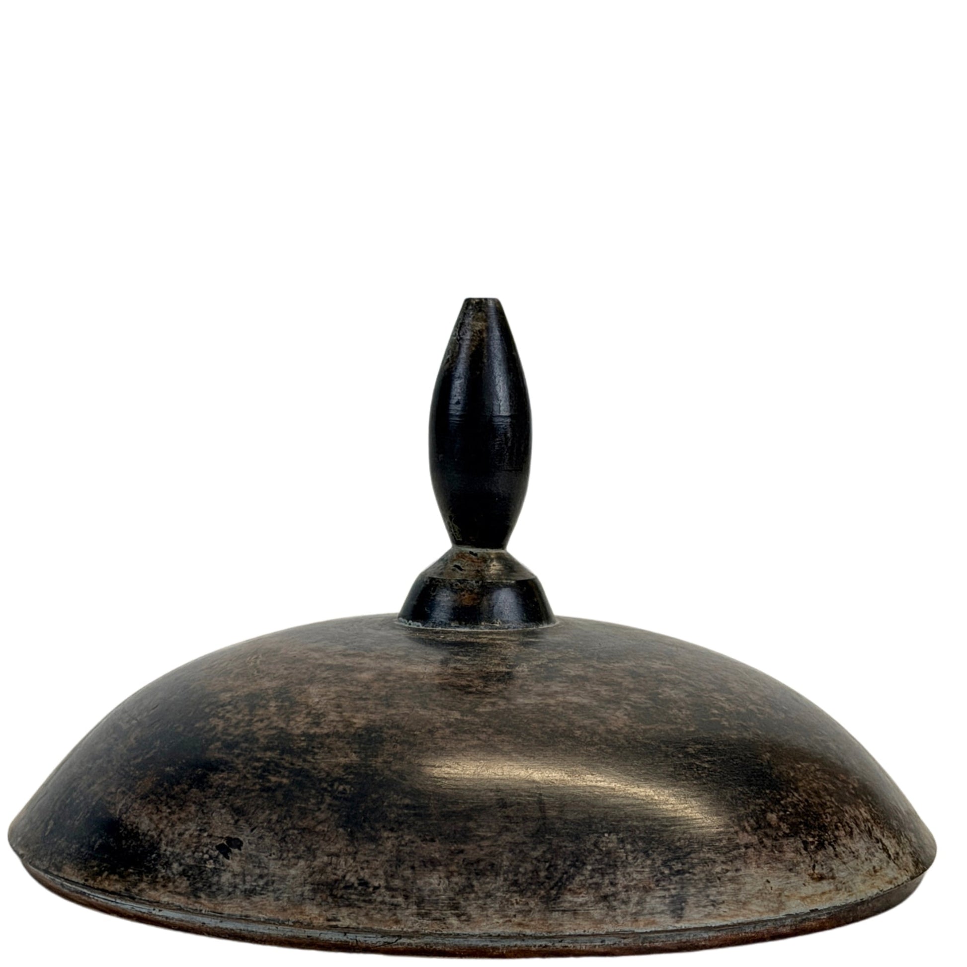 Detail of the lotus bud-form finial on the domed cover of vessel A