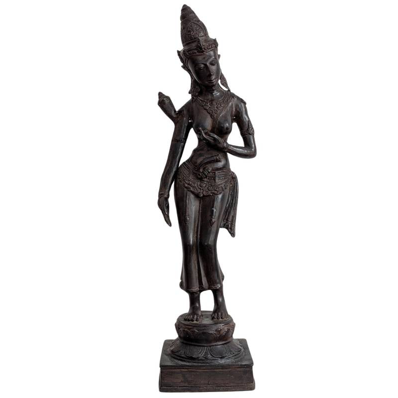 Tara – Statue en bronze de style néo-khmer, XXe siècle – lot 128