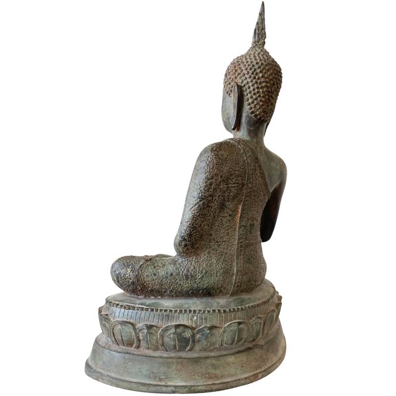 Thai Buddha statue in bronze with an antique appearance