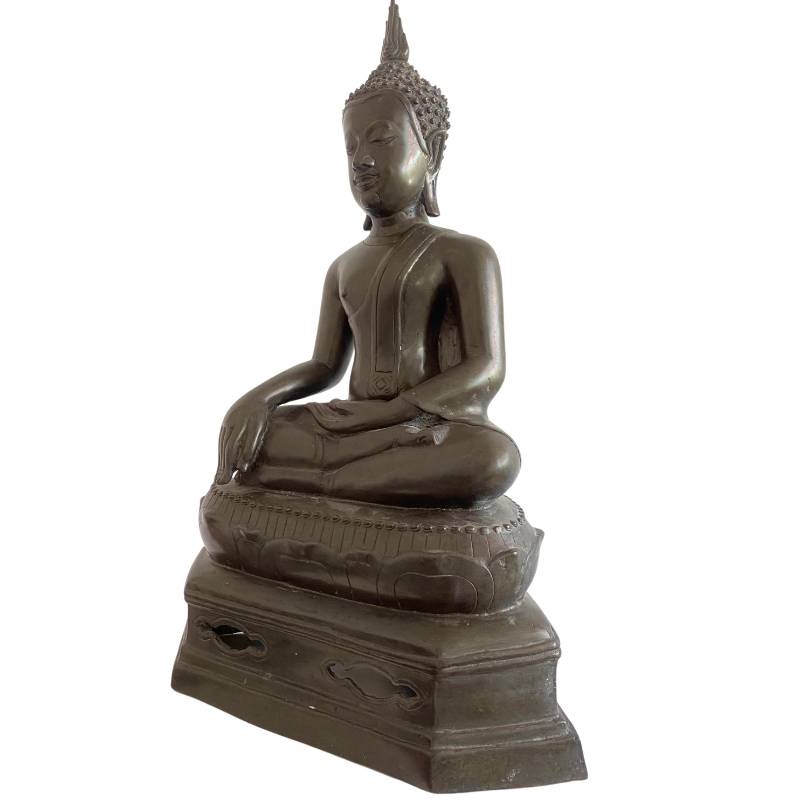 Thai bronze Buddha in bhumisparsha mudra with solid character