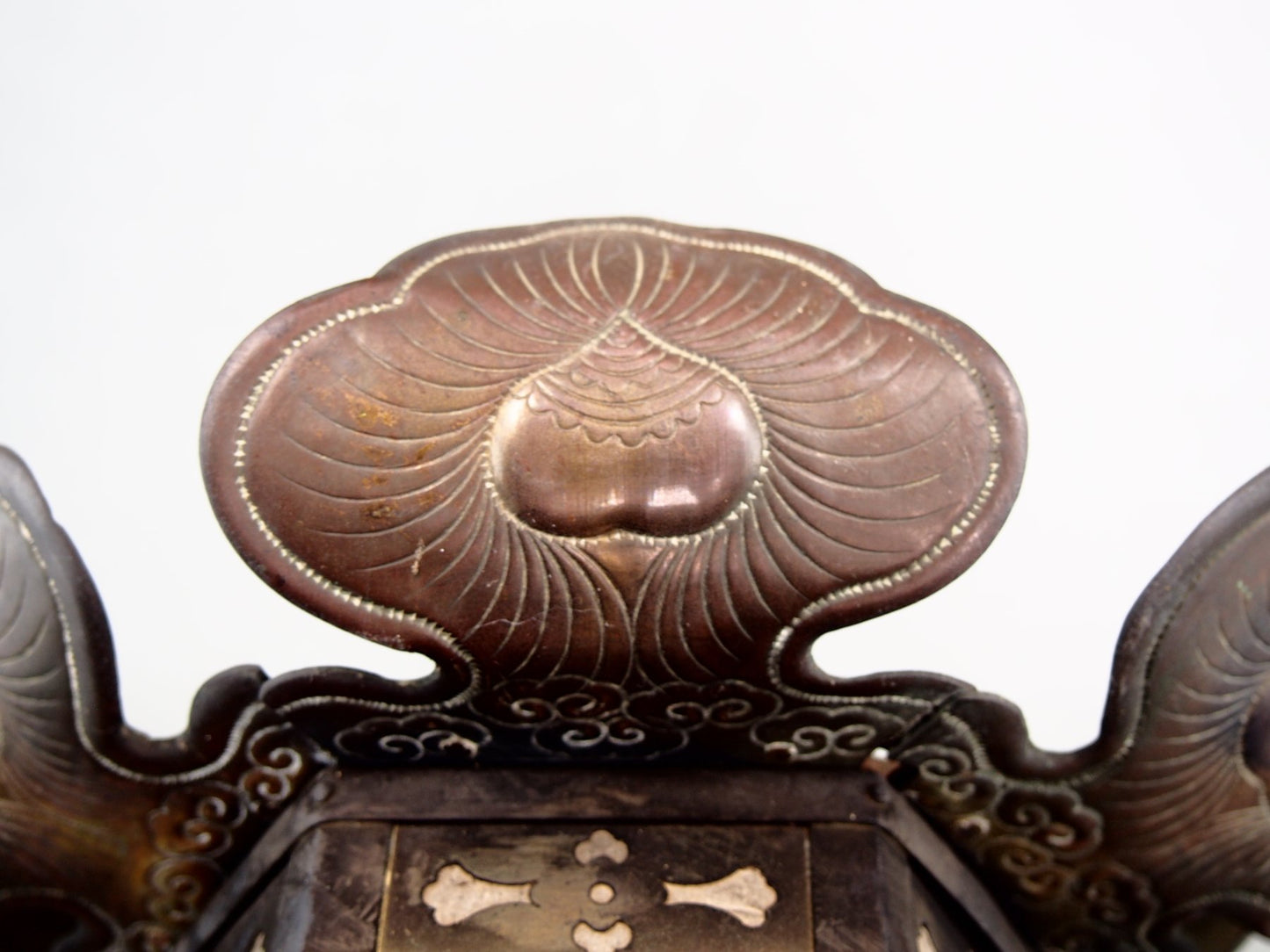 Antique Japanese bronze lantern 33cm high 1600 grams forensic appraisal